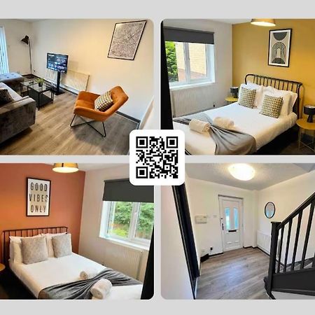 3 Bedroom House With Parking Manchester Bagian luar foto